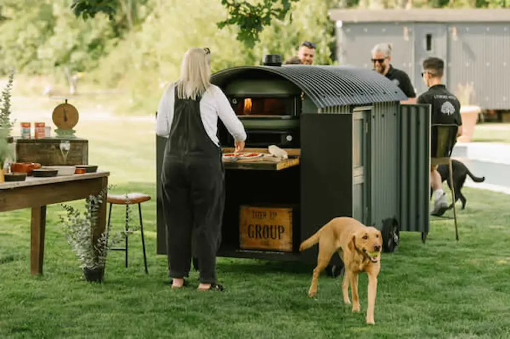 outdoor pizza hut entertaining garden