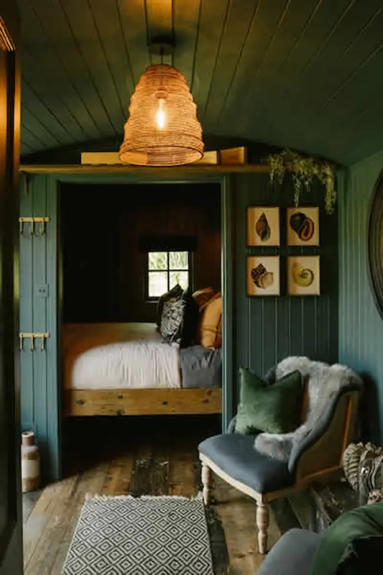 saltgrass bespoke shepherds hut bedroom interior